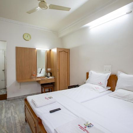Sri Aarvee Hotels Коимбатур Экстерьер фото